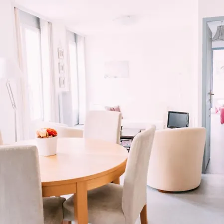 Very Bright Apt In The City Centre * Lila